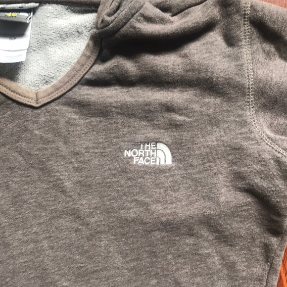 Cute crop North face sweater - Picture 1 of 2